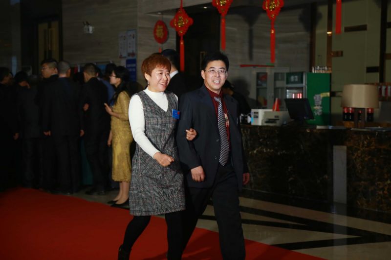 “凝心聚力 ·砥礪前行”— 龍港集團(tuán)2020新春年會(huì)完美收官！