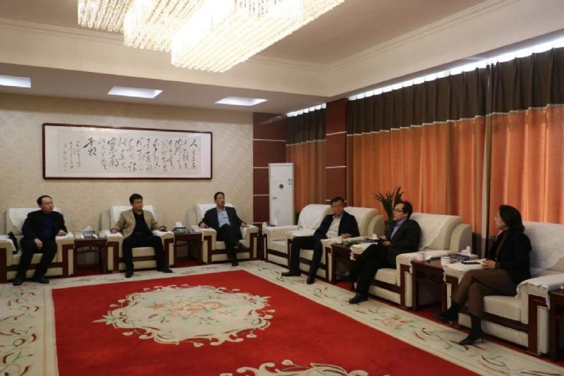 市委常委、組織部部長(zhǎng)胡筱芹陪同中汽中心專家到龍港汽車城進(jìn)行調(diào)研