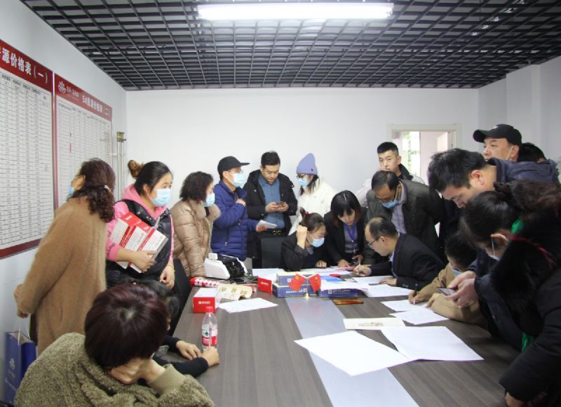 人山人海，瘋狂搶購(gòu)丨直擊龍港·育德園開盤火爆現(xiàn)場(chǎng)！