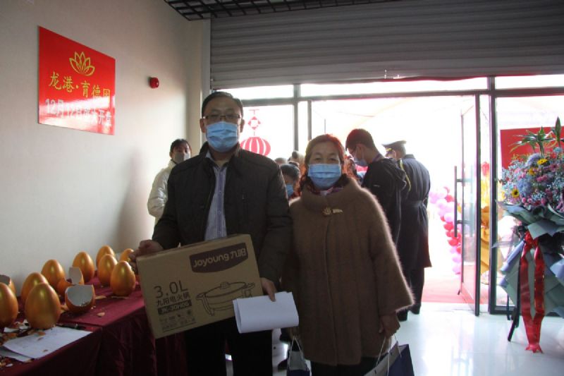 人山人海，瘋狂搶購(gòu)丨直擊龍港·育德園開盤火爆現(xiàn)場(chǎng)！
