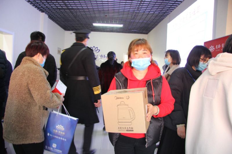 人山人海，瘋狂搶購(gòu)丨直擊龍港·育德園開盤火爆現(xiàn)場(chǎng)！