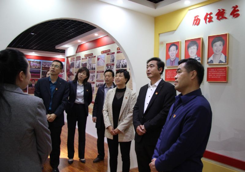黨建共建互融共促，凝聚力量爭創(chuàng)一流 ——龍港物業(yè)黨支部與育秀學(xué)校黨支部黨建共建共享活動圓滿啟動