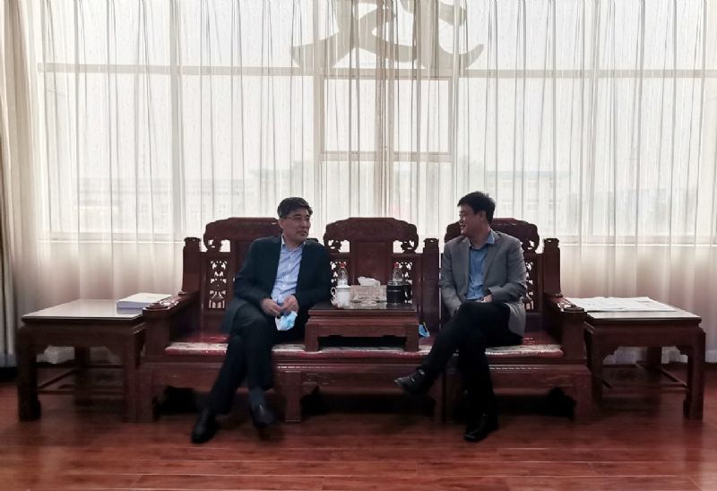 濰坊市財政局黨組書記、局長王金祥一行到龍港硅業(yè)公司調(diào)研