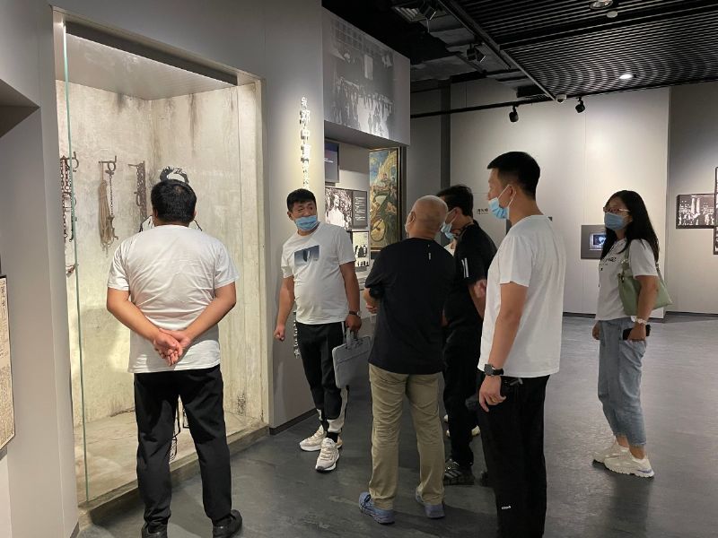 重溫黨史 堅(jiān)定信念 熔煉團(tuán)隊(duì) 共創(chuàng)未來——龍港集團(tuán)開展紅色主題團(tuán)建活動(dòng)