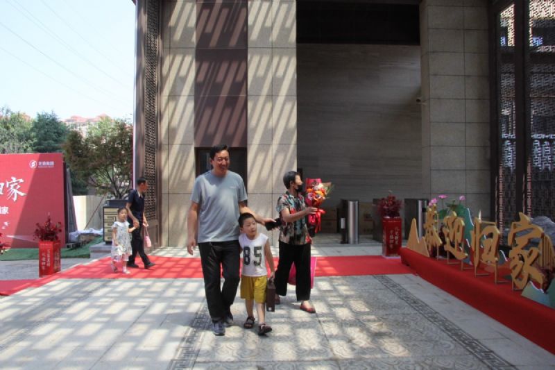 悅見(jiàn)新居，幸福歸家——龍港·育秀園一期洋房圓滿交付！