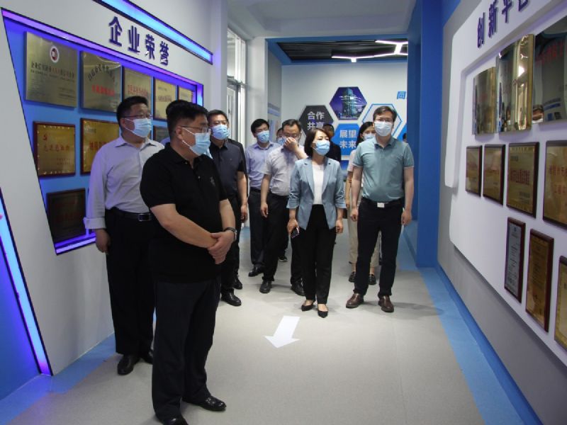 省海洋局領導到龍港硅業(yè)公司考察調研